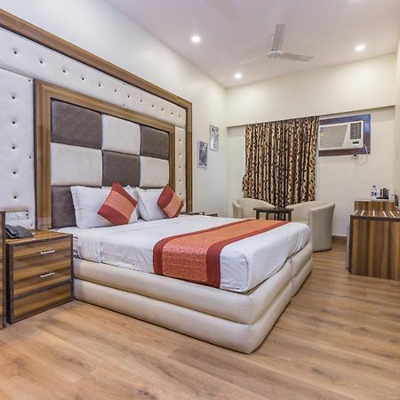 Rupam Hotel Delhi  Bagian luar foto