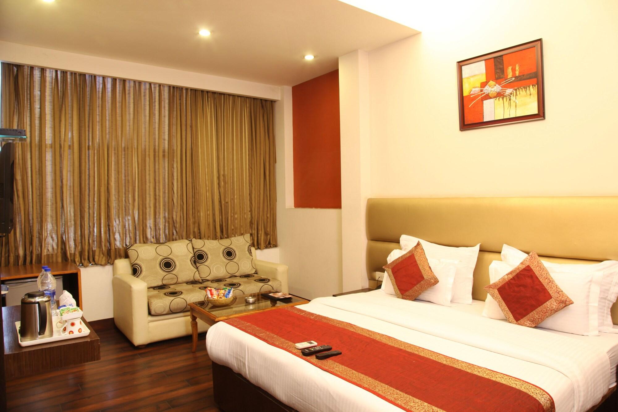 Rupam Hotel Delhi  Bagian luar foto