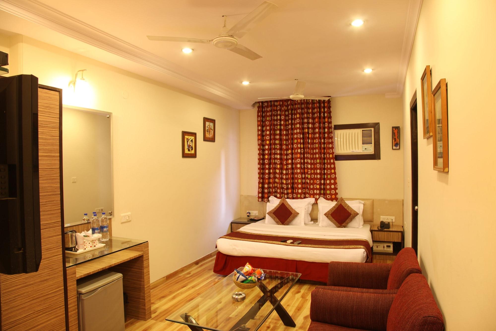 Rupam Hotel Delhi  Bagian luar foto