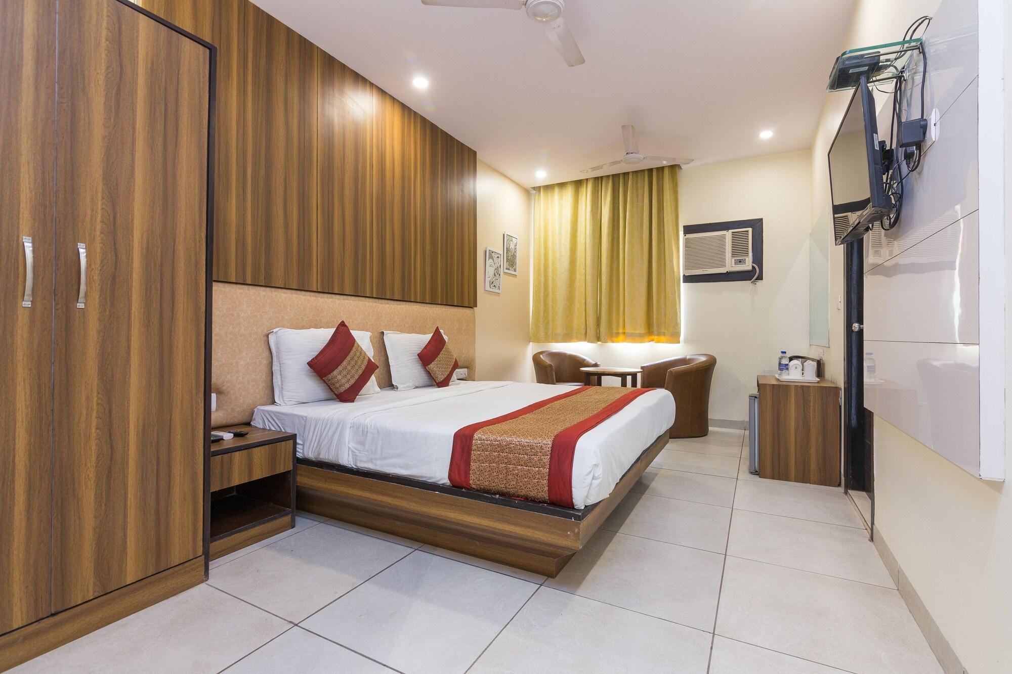 Rupam Hotel Delhi  Bagian luar foto