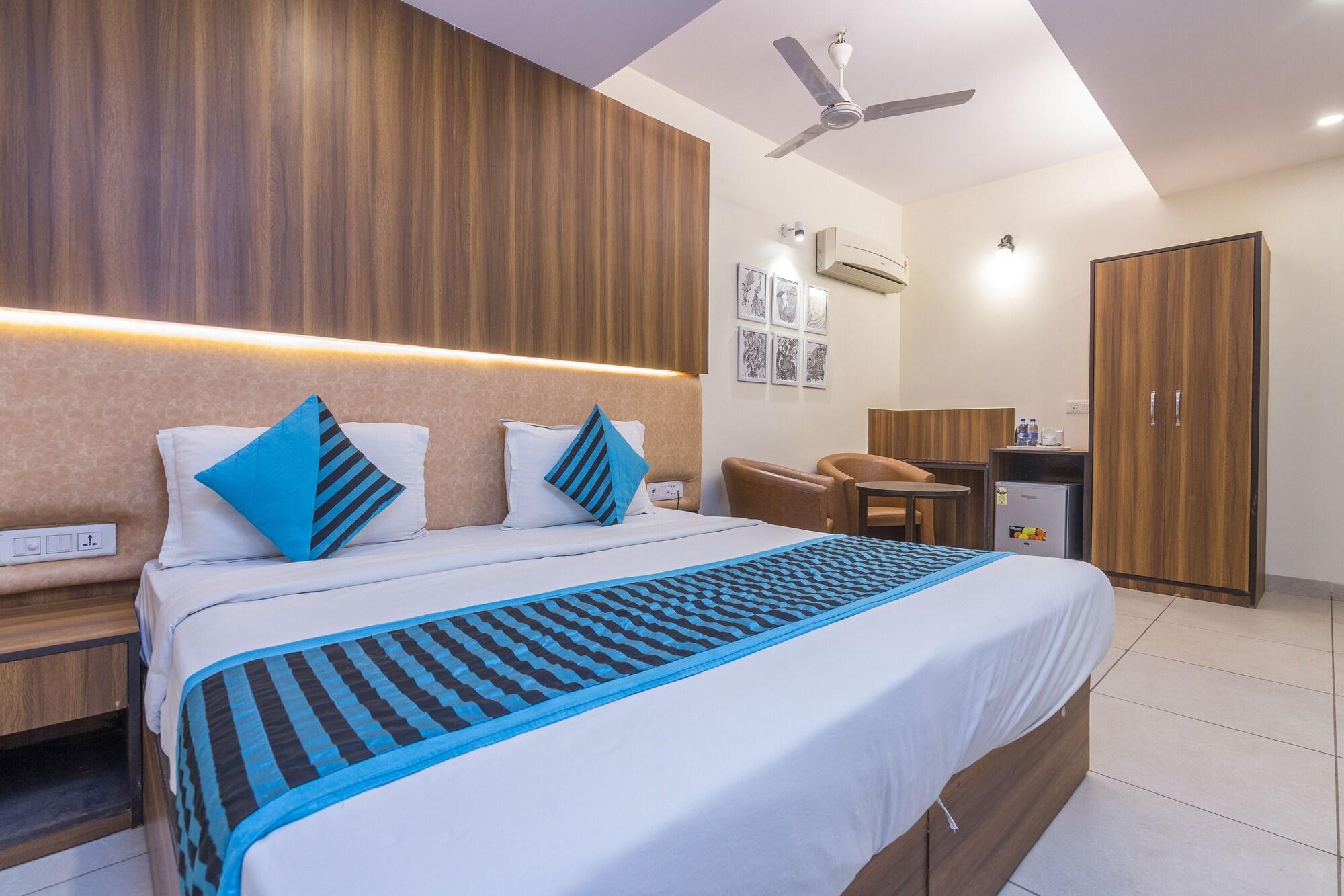 Rupam Hotel Delhi  Bagian luar foto