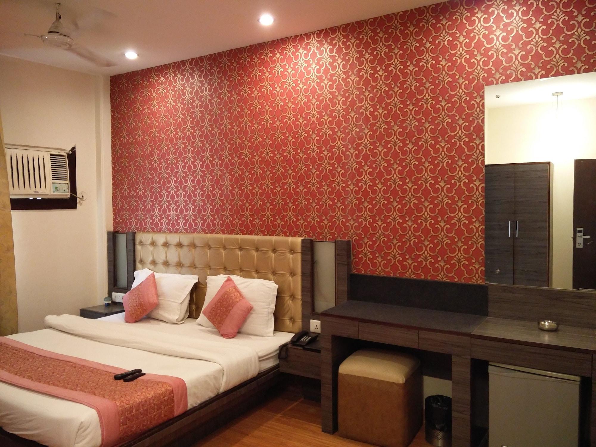 Rupam Hotel Delhi  Bagian luar foto
