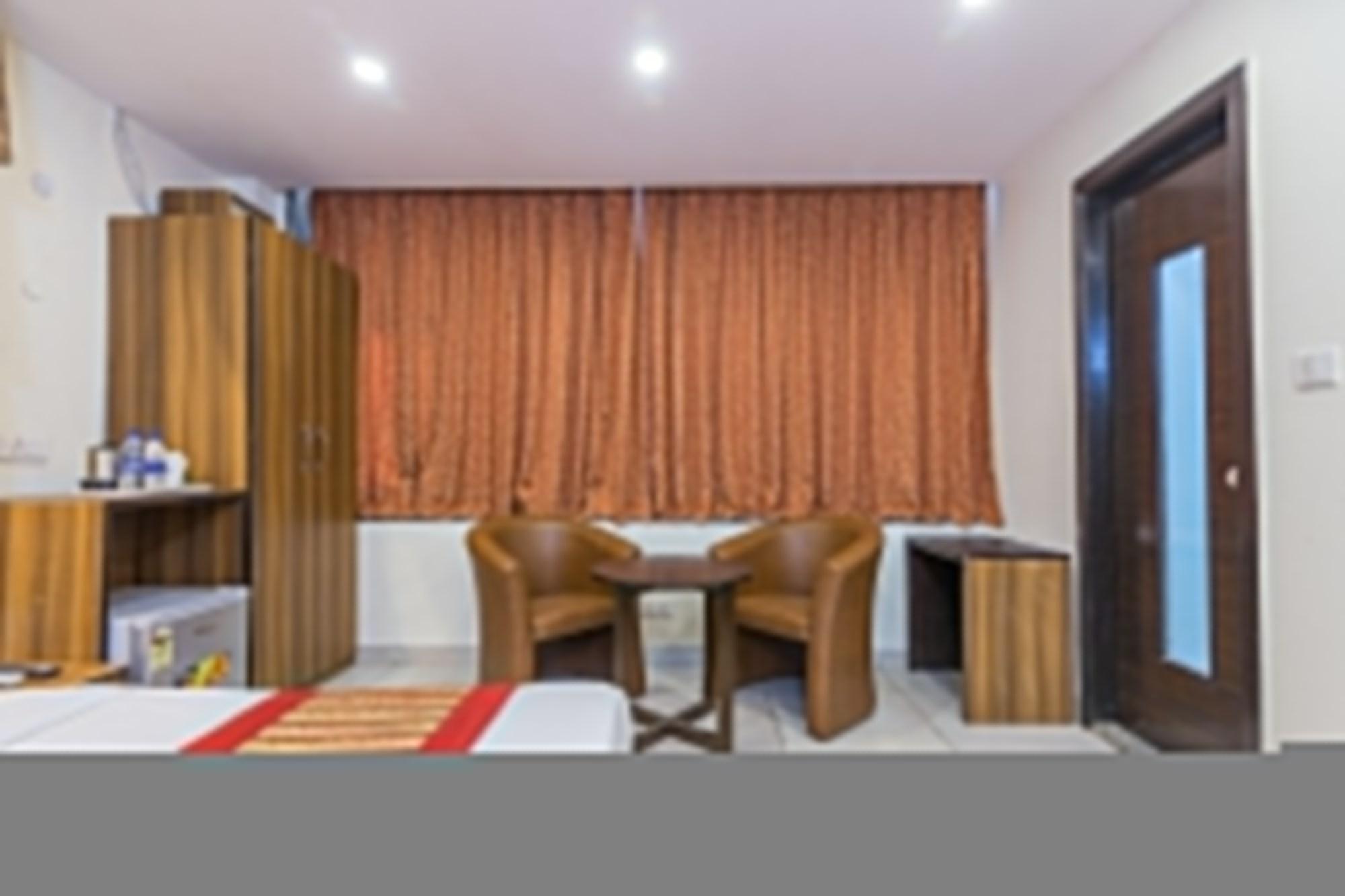 Rupam Hotel Delhi  Bagian luar foto
