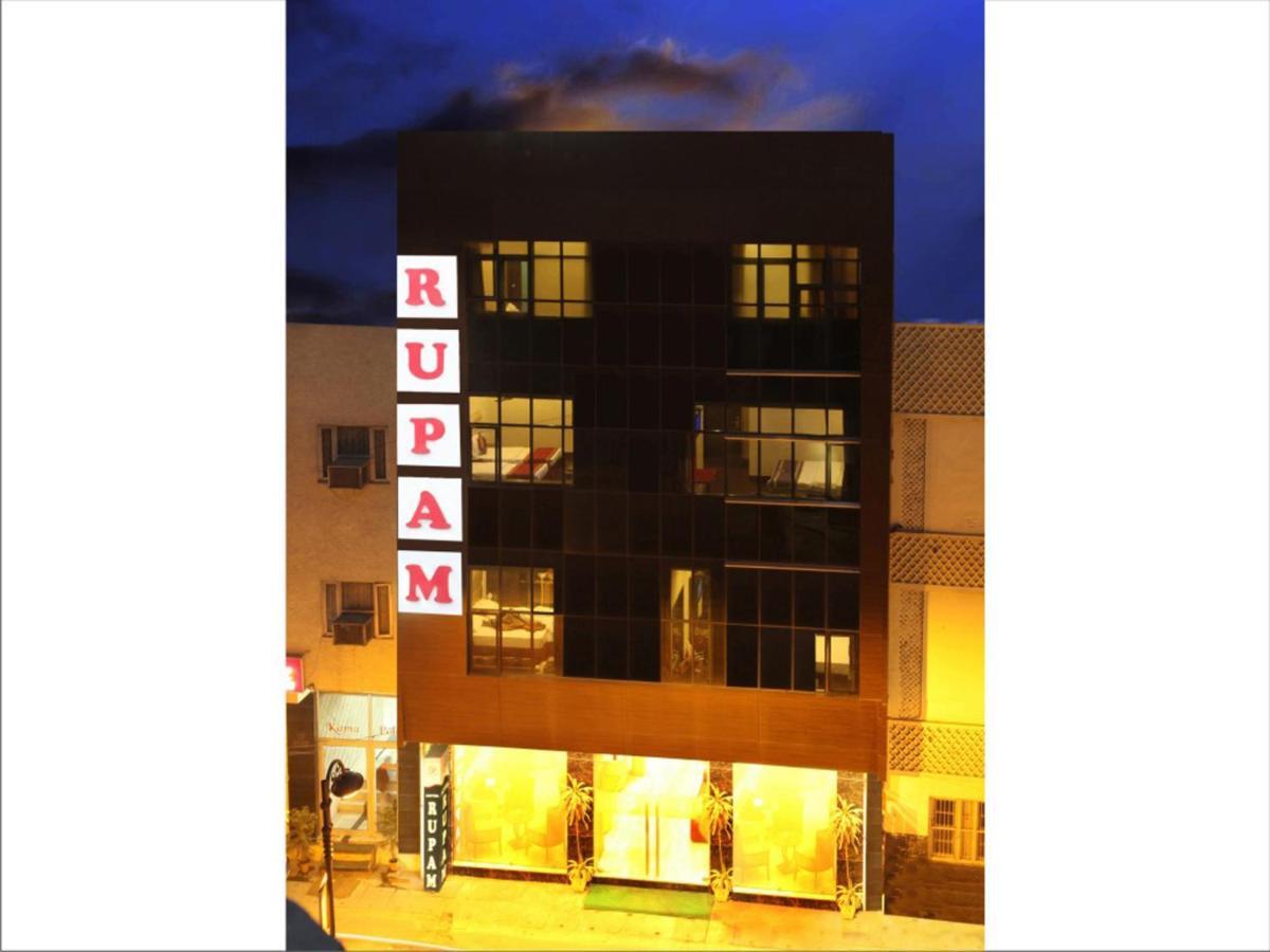Rupam Hotel Delhi  Bagian luar foto