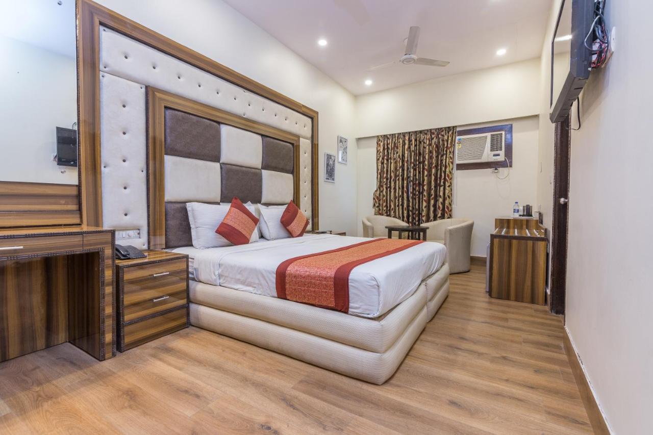 Rupam Hotel Delhi  Bagian luar foto