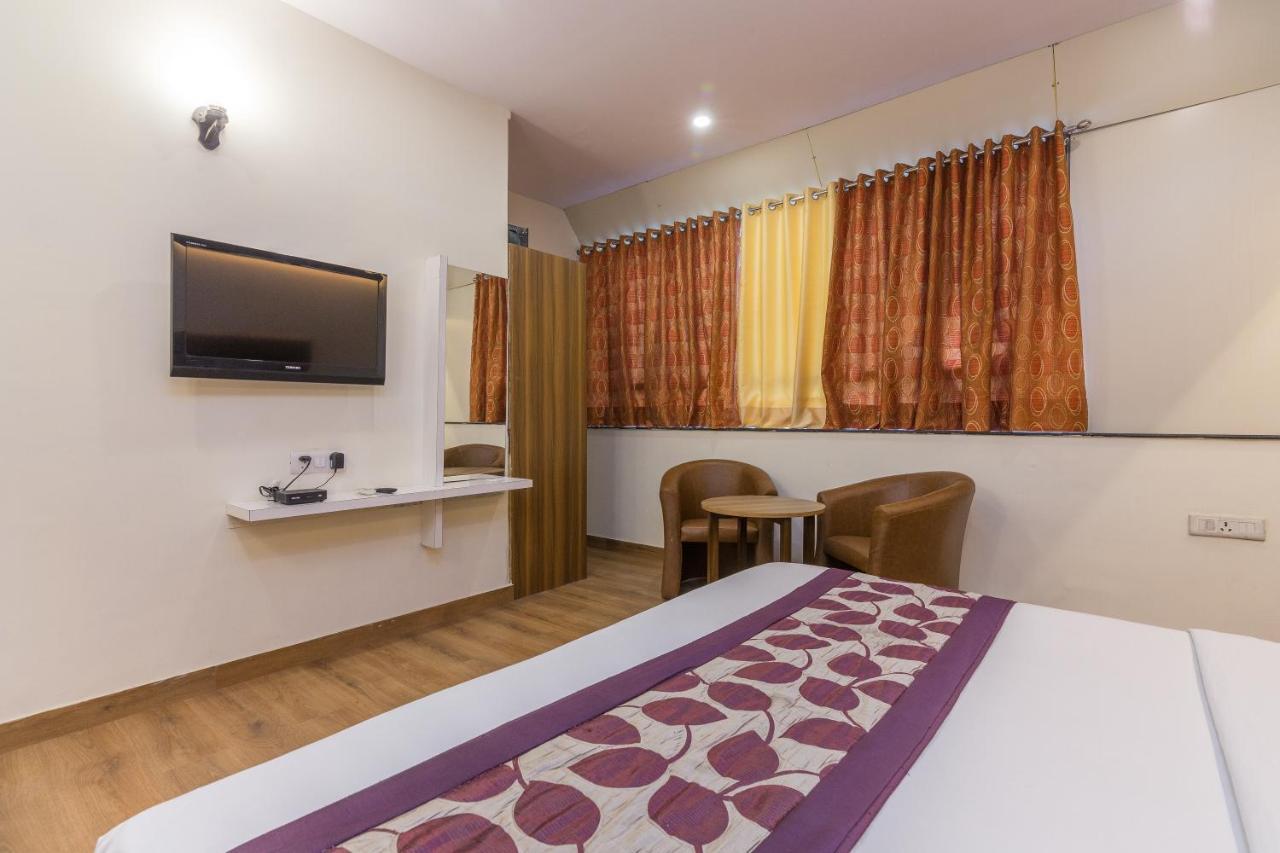 Rupam Hotel Delhi  Bagian luar foto