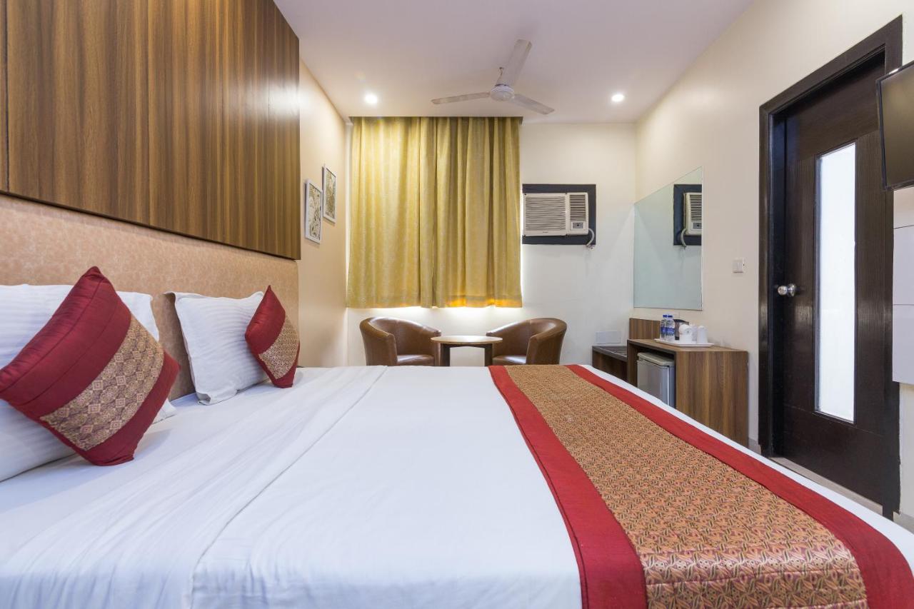 Rupam Hotel Delhi  Bagian luar foto
